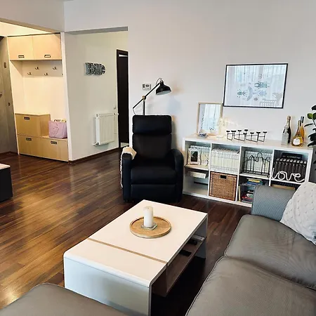 Apartment Bonjour With Terrace And Parking Cluj-Napoca